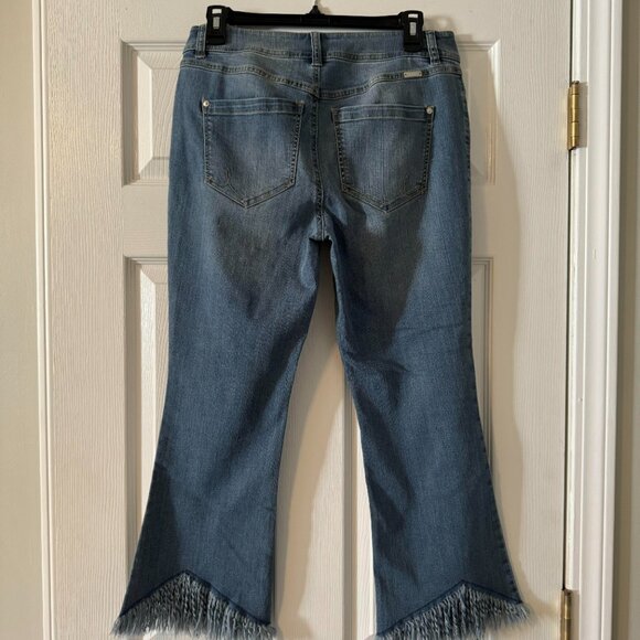 I.N.C. Ankle Length Fringed Denim Cropped Jeans with Button Fly Size 4 - Picture 2 of 7